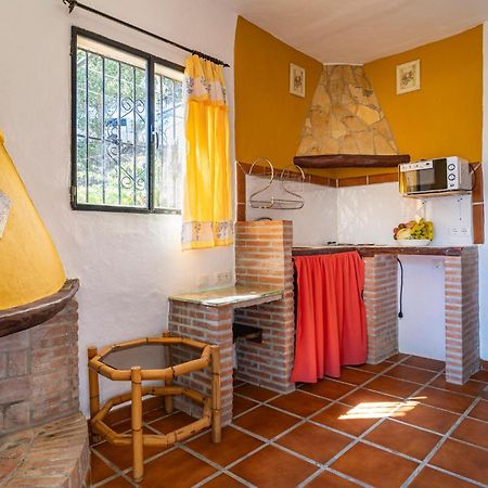 Amazing Cottage In Algatocin With Kitchen Zewnętrze zdjęcie