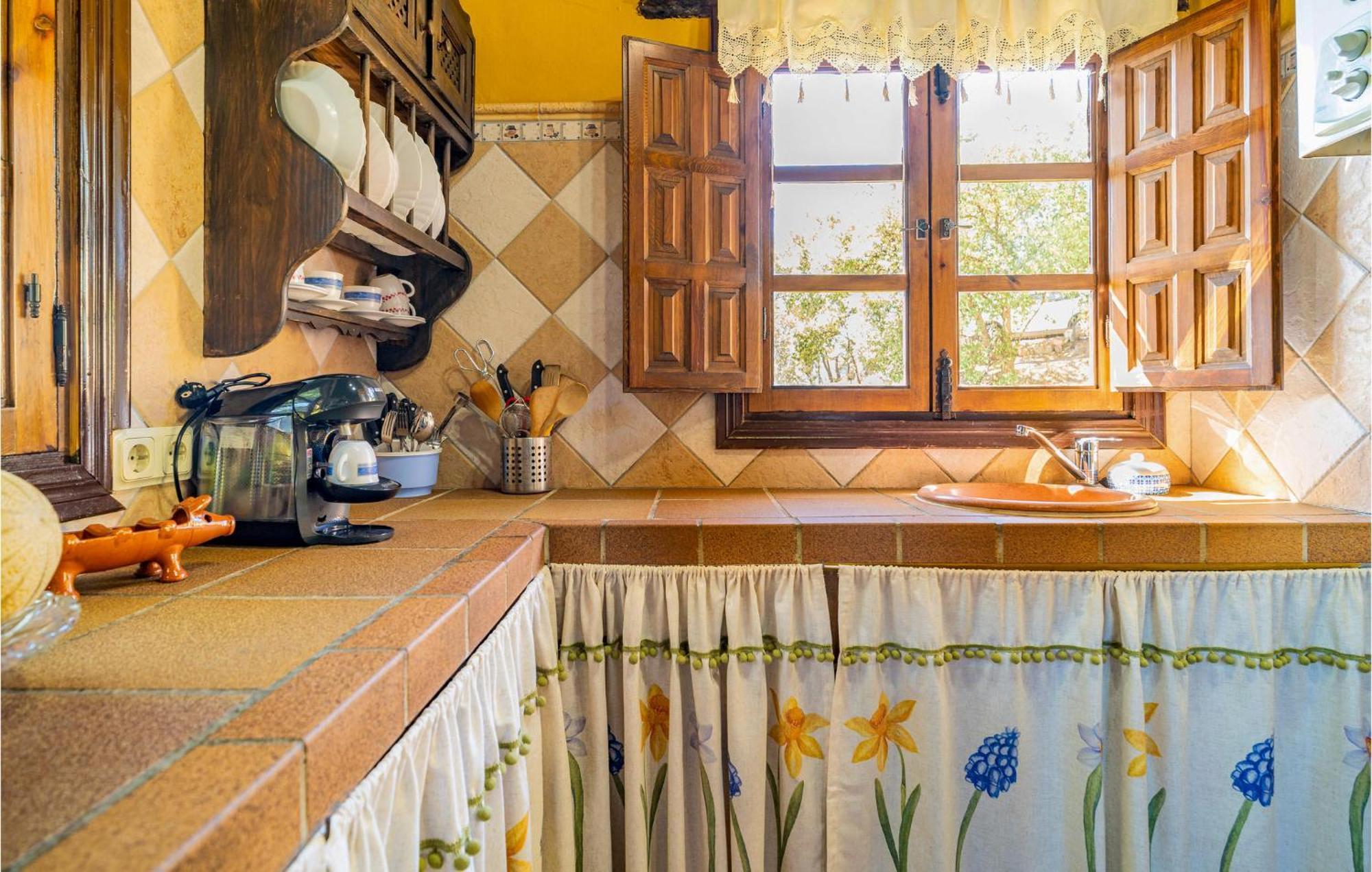 Amazing Cottage In Algatocin With Kitchen Zewnętrze zdjęcie