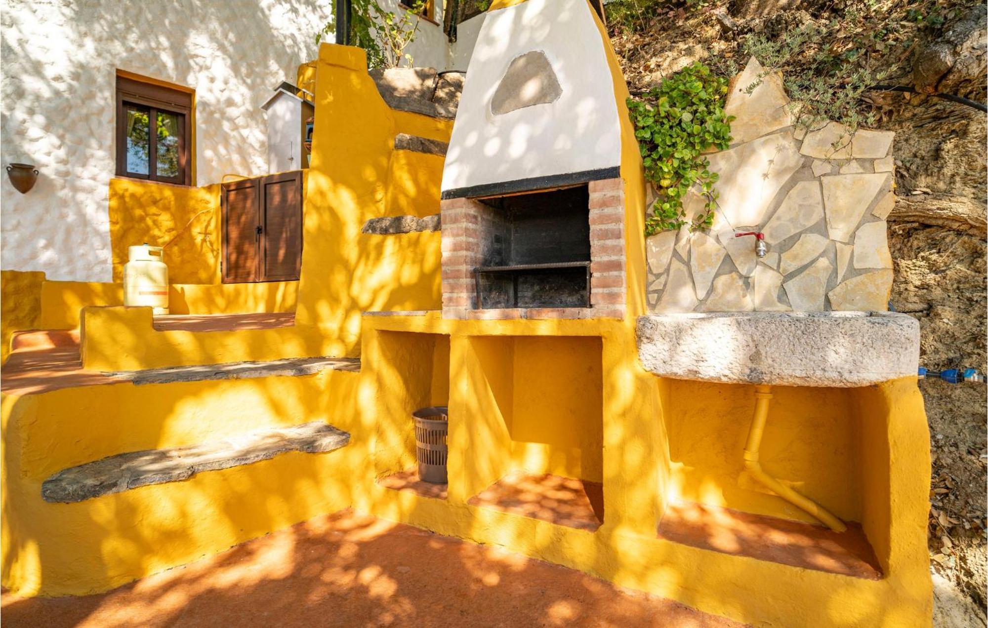 Amazing Cottage In Algatocin With Kitchen Zewnętrze zdjęcie