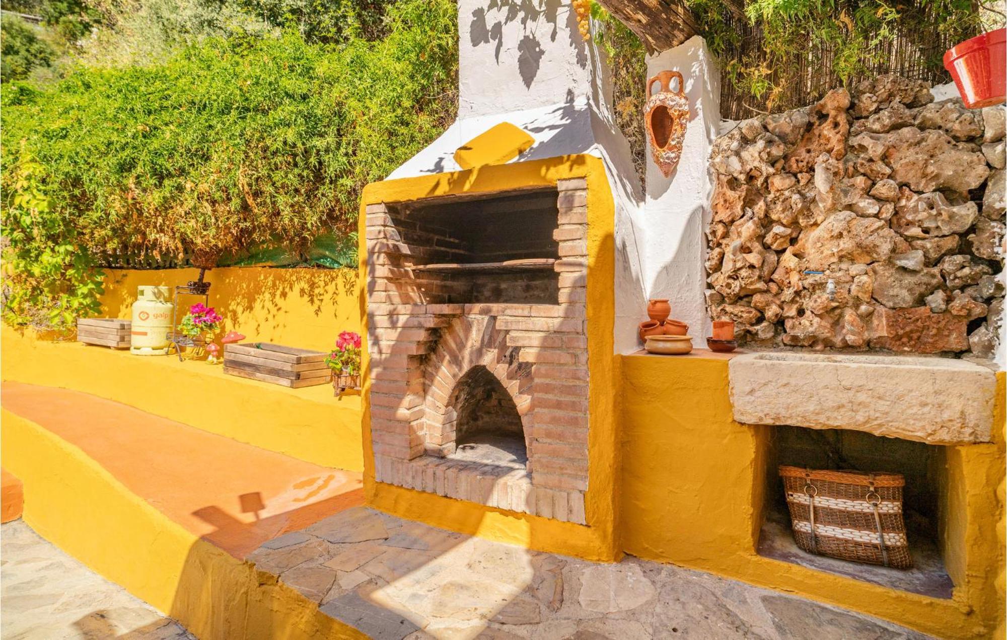 Amazing Cottage In Algatocin With Kitchen Zewnętrze zdjęcie